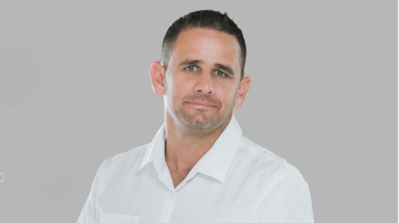 Claudio Coelho article thumbnail